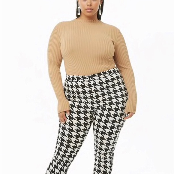 Forever 21 Plus Size Sweater - Picture 1 of 3
